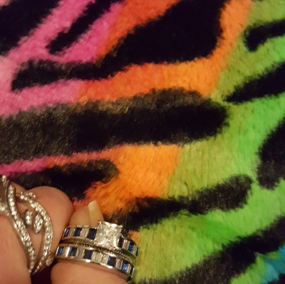 925 Sterling silver sapphire engagement ring - Picture 2 of 3